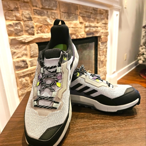 NEW Adidas Terrex AX4 hiking shoes trial running womens 8 silver black - Picture 6 of 8